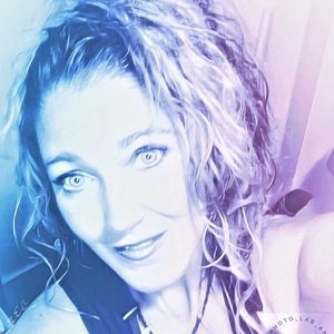 Meet your Posher, Junifer